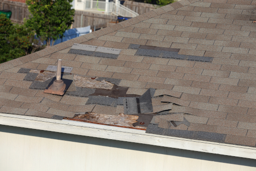 Roof hurricane damage to a White Plains home